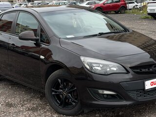 2013 Opel Astra J Рестайлинг, коричневый, 550000 рублей, вид 1
