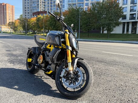 2022 Ducati Diavel 1260 S, жёлтый, 2190000 рублей, вид 2