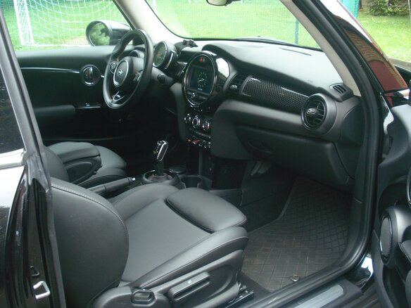 2019 Mini Hatch Cooper S III (F55/F56) Рестайлинг, чёрный, 2150000 рублей - вид 8