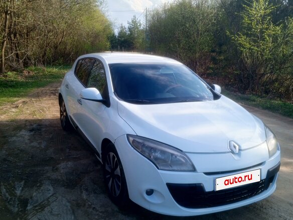 2009 Renault Megane III, белый - вид 2