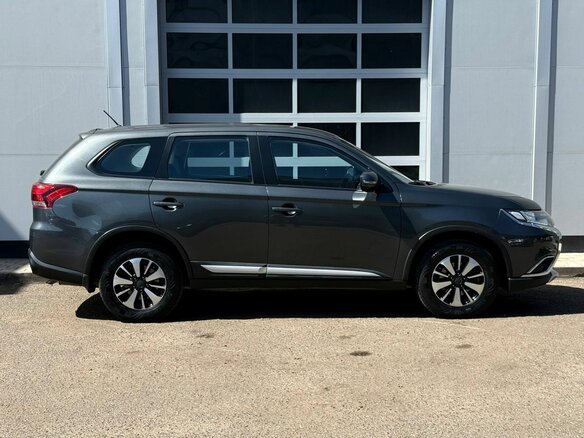 2015 Mitsubishi Outlander III Рестайлинг 2, серый - вид 5