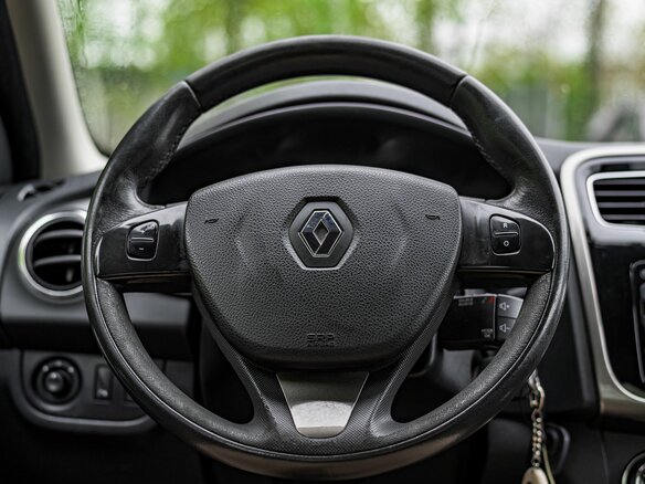 2015 Renault Logan I Рестайлинг, красный - вид 5