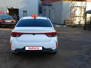 2021 Kia Rio IV Рестайлинг, серебристый, 1250000 рублей, вид 3