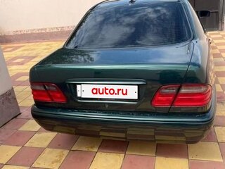 1997 Mercedes-Benz E-Класс 280 II (W210, S210), зелёный, 650000 рублей, вид 2