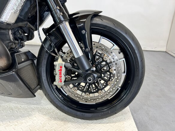 2011 Ducati Diavel Carbon, чёрный, 670000 рублей - вид 8