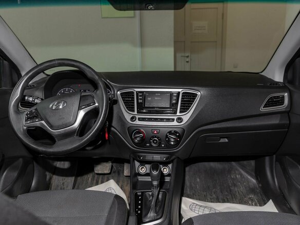 2021 Hyundai Solaris II Рестайлинг, чёрный, 1500000 рублей - вид 10