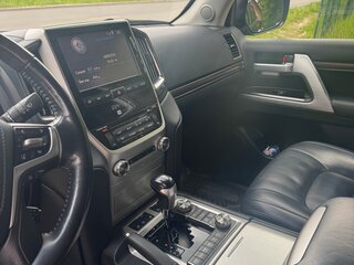 2017 Toyota Land Cruiser 200 Series Рестайлинг 2, чёрный, 6500000 рублей, вид 5