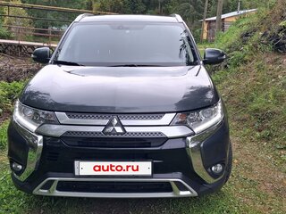 2018 Mitsubishi Outlander III Рестайлинг 3, серый, 2100000 рублей, вид 1