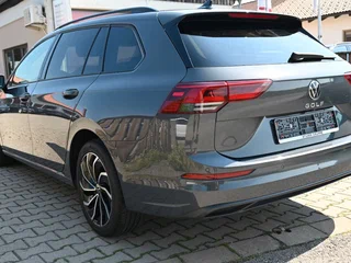 2023 Volkswagen Golf VIII, серый, 3457000 рублей, вид 3