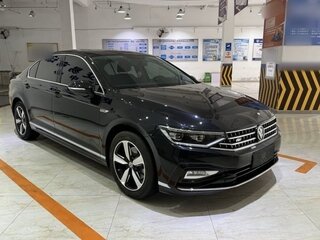2022 Volkswagen Magotan B8 Рестайлинг, чёрный, 2300000 рублей, вид 1