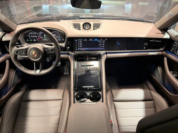 2026 Porsche Panamera 4 E-Hybrid Executive III, чёрный, 26990000 рублей - вид 23
