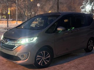 2017 Honda Freed II, серый, 1480000 рублей, вид 1
