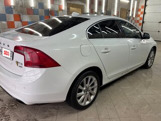 2014 Volvo S60 II Рестайлинг, белый, 1670000 рублей, вид 5