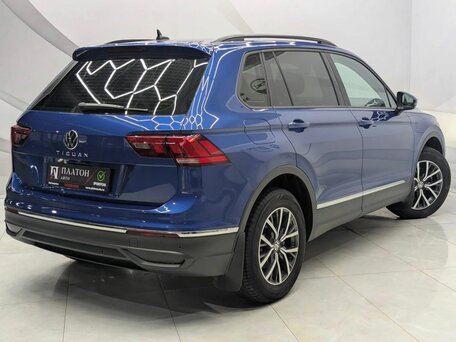 2021 Volkswagen Tiguan II Рестайлинг, синий, 2819000 рублей, вид 5