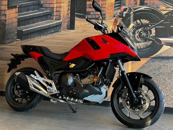 2026 Honda NC 750X, красный, 1530000 рублей - вид 1