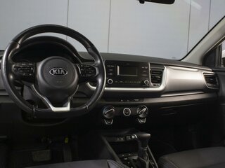 2020 Kia Stonic I, белый, 1730000 рублей, вид 5