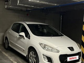 2011 Peugeot 308 I Рестайлинг, белый, 649000 рублей, вид 4