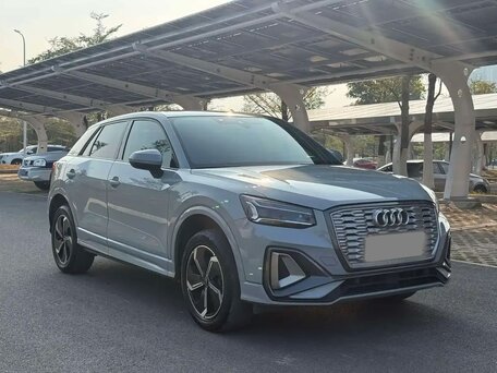2022 Audi Q2 L e-tron I Рестайлинг, серый, 2150000 рублей, вид 3