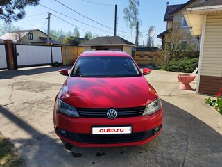 2012 Volkswagen Jetta VI, красный, 1000000 рублей, вид 3