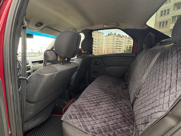 2011 Renault Logan I Рестайлинг, красный, 530000 рублей - вид 10