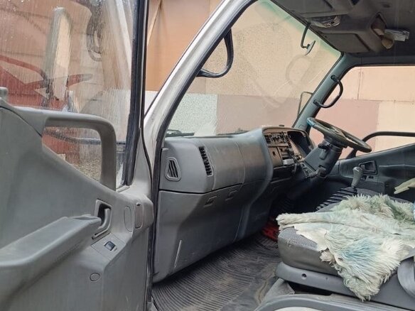 1996 Fuso (Mitsubishi) Canter, белый, 1600000 рублей - вид 5