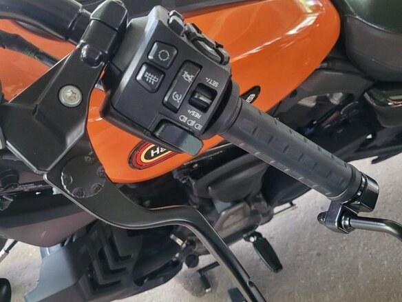 2024 Harley-Davidson Nightster, оранжевый, 950000 рублей - вид 21