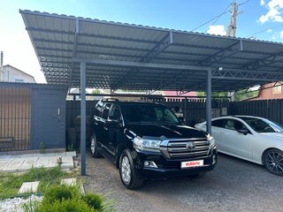 2016 Toyota Land Cruiser 200 Series Рестайлинг 2, чёрный, 4900000 рублей, вид 1