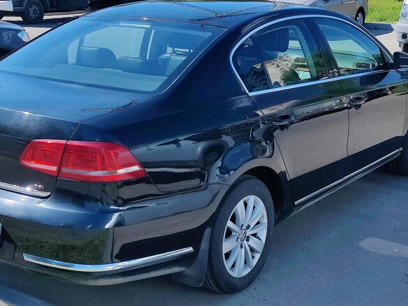 2011 Volkswagen Passat B7, чёрный, 1300000 рублей - вид 5