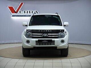 2013 Mitsubishi Pajero IV Рестайлинг 1, белый, 1990000 рублей, вид 2