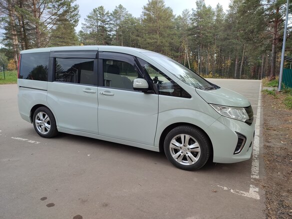 2015 Honda Stepwgn V, зелёный, 1800000 рублей - вид 2