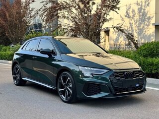 2023 Audi A3 Sportback 35 TFSI IV (8Y), зелёный, 2603906 рублей, вид 3