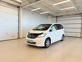 2010 Honda Freed I, белый, 1069000 рублей, вид 2