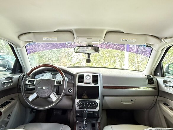 2008 Chrysler 300C I, белый, 1790000 рублей - вид 8