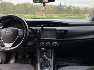2013 Toyota Corolla XI (E160, E170, E180), белый, 950000 рублей, вид 5