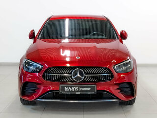 2021 Mercedes-Benz E-Класс 200 V (W213, S213, C238) Рестайлинг, красный, 4350000 рублей, вид 2