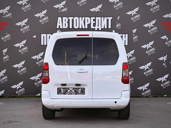 2012 Citroen Berlingo II, белый, 850000 рублей - вид 5