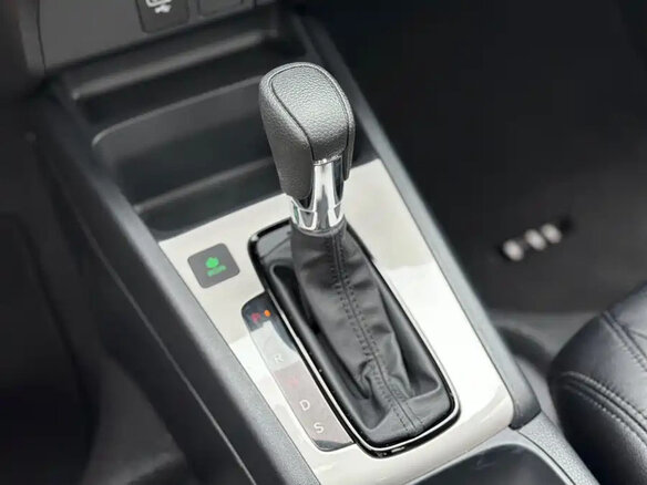 2024 Honda Fit Crosstar IV Рестайлинг, белый, 1140017 рублей - вид 11
