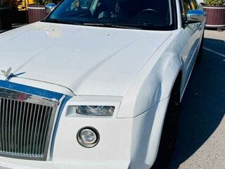 2005 Chrysler 300C I, белый, 950000 рублей, вид 4