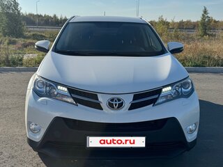2013 Toyota RAV4 IV (XA40), белый, 1500000 рублей, вид 2