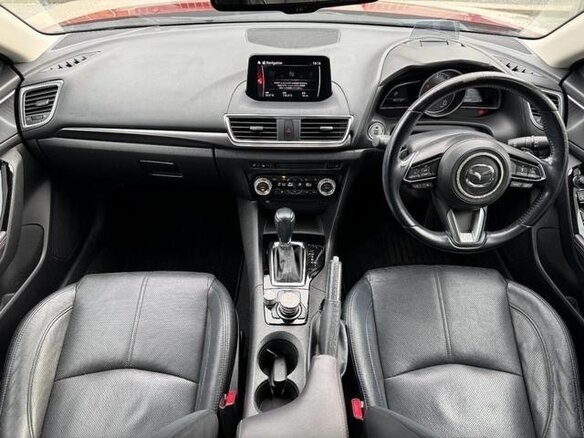 2018 Mazda Axela III Рестайлинг, красный, 1180000 рублей - вид 8