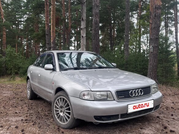 1996 Audi A4 I (B5), серебристый - вид 2