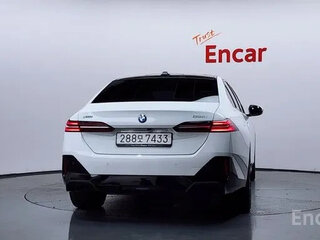 2026 BMW 5 серии 530i VIII (G60/G61/G68), белый, 8705564 рублей, вид 4