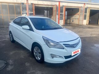 2016 Hyundai Solaris I Рестайлинг, белый, 550000 рублей, вид 2