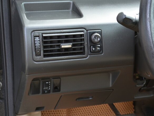 2002 Nissan X-Trail I, чёрный - вид 13