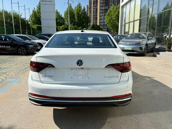 2025 Volkswagen Sagitar III Рестайлинг, белый, 1700000 рублей - вид 4