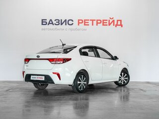 2018 Kia Rio IV, белый, 1159000 рублей, вид 4