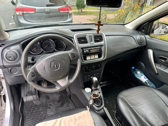2015 Renault Sandero II, серебристый, 590000 рублей - вид 18