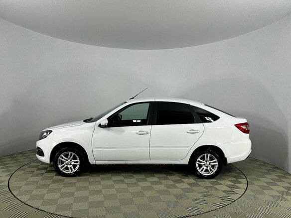 2024 Lada (ВАЗ) Granta I Рестайлинг, белый, 845000 рублей - вид 6