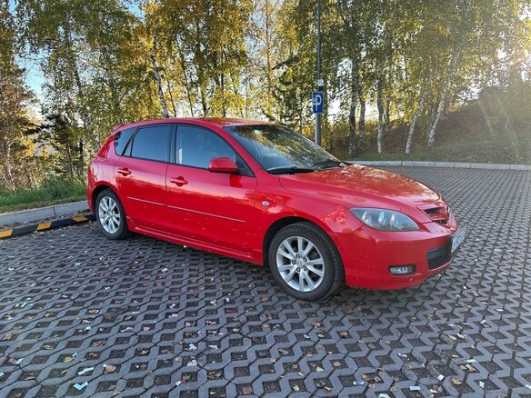 2005 Mazda 3 I (BK), красный, 565000 рублей - вид 3