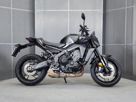2024 Yamaha MT-09 (FZ-09), чёрный, 1199000 рублей, вид 1